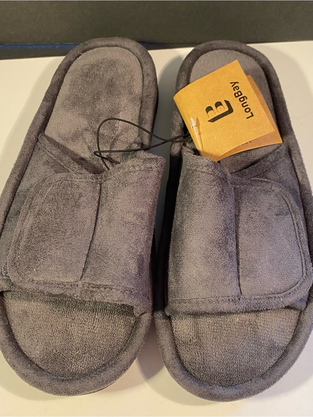 LongBay Gray Open-Toe Adjustable Memory Foam Slide Slippers- Men’s Small US 7-8